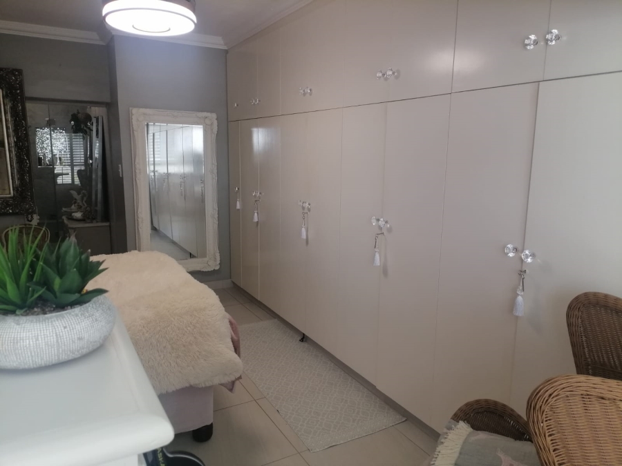 To Let 1 Bedroom Property for Rent in Strand North Western Cape